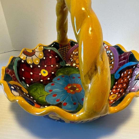 Mexican Talavera Basket Bowl Dish Handmade Folk Art Pottery 8 InHigh X 10” Wide - Picture 3 of 9
